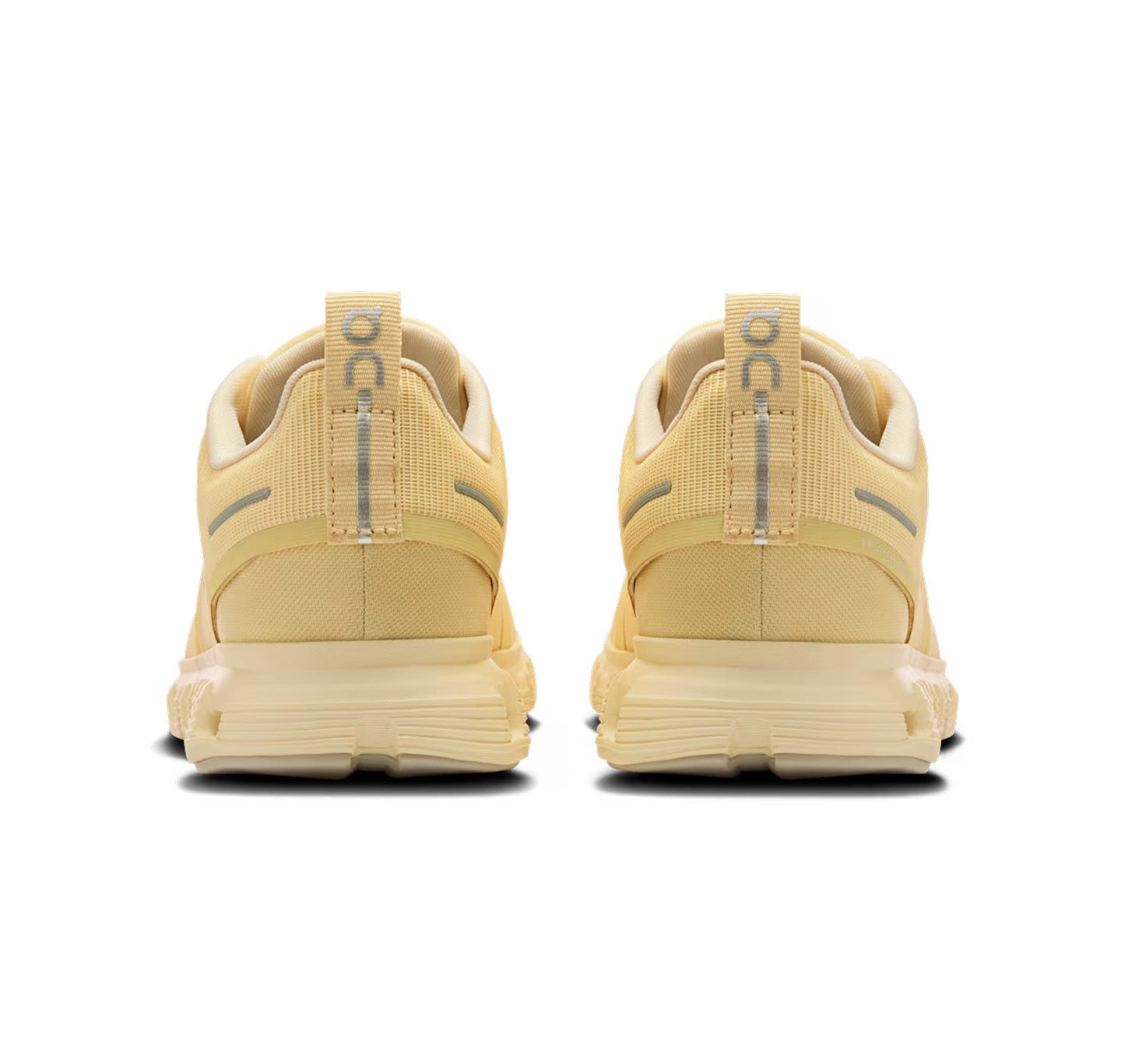 ON Women's Cloud 6 Waterproof Nectar/Castor